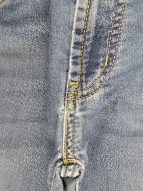 Pantalon jeans LEVI'S taille 12 ans
