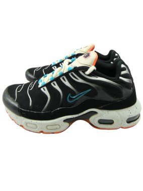 Baskets noires et blc TN...