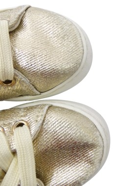 Baskets or fermeture pointure 25